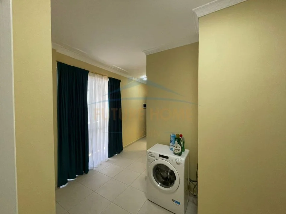 Durres, jepet me qera apartament 2+1+Aneks+Ballkon Kati 4, 125 m² 600 € (Plazh)