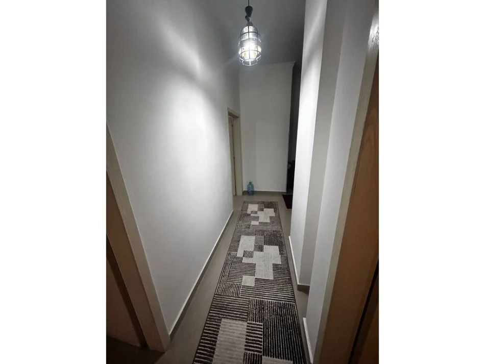 Tirane, jepet me qera apartament 2+1 Kati 1, 100 m² 550 € (Fondacioni Eleonora, Tiranë)