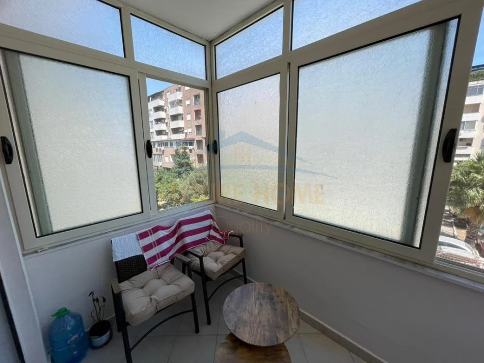 Durres, jepet me qera apartament 1+1+Ballkon Kati 2, 67 m² 450 € 