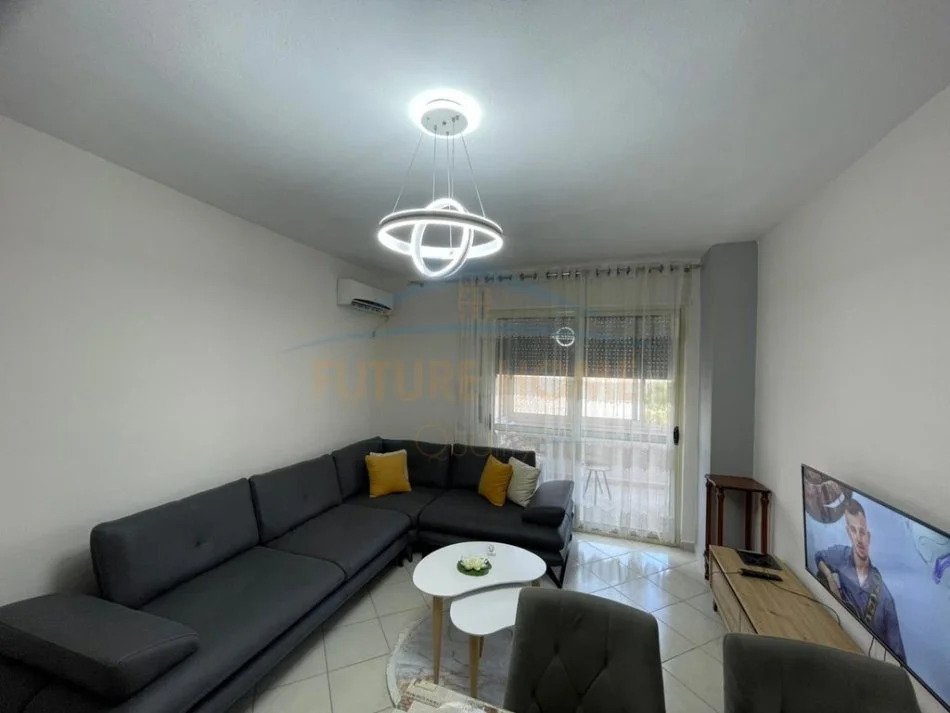 Durres, jepet me qera apartament 1+1+Aneks+Ballkon Kati 2, 67 m² 450 € (Ura e Dajlanit, Durres)