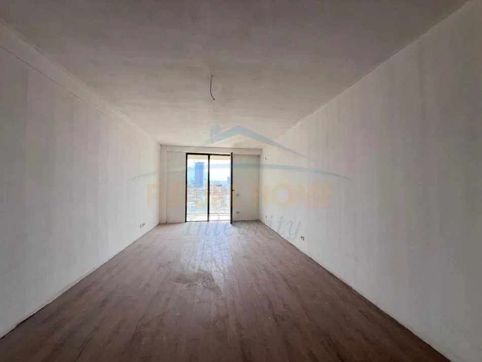 Tirane, shitet apartament 3+1+Ballkon Kati 10, 152 m² 334.400 € (Mine Peza Residence)