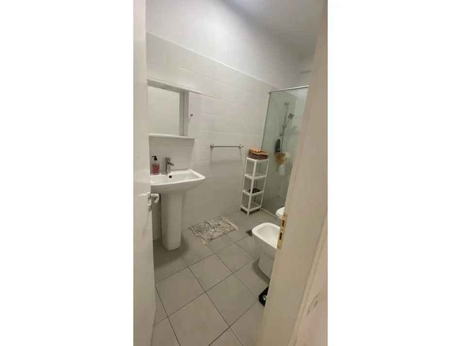 Tirane, jepet me qera apartament 1+1 Kati 2, 71 m² 590 € 