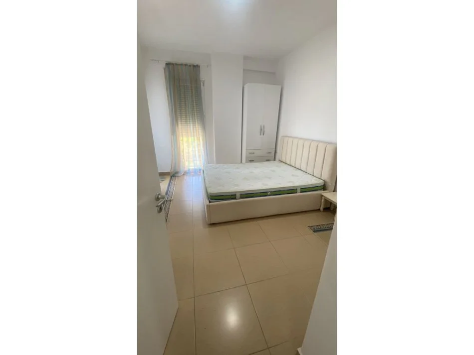 Tirane, jepet me qera apartament 1+1 Kati 2, 71 m² 590 € 