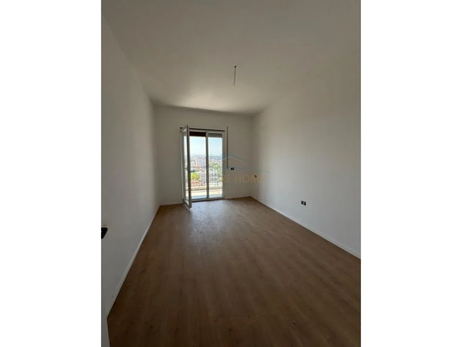 Tirane, shitet apartament 2+1 Kati 6, 113 m² 96.000 € (Kamez)