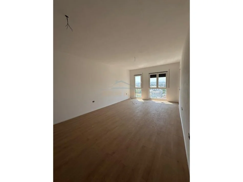 Tirane, shitet apartament 2+1 Kati 6, 113 m² 96.000 € (Kamez)