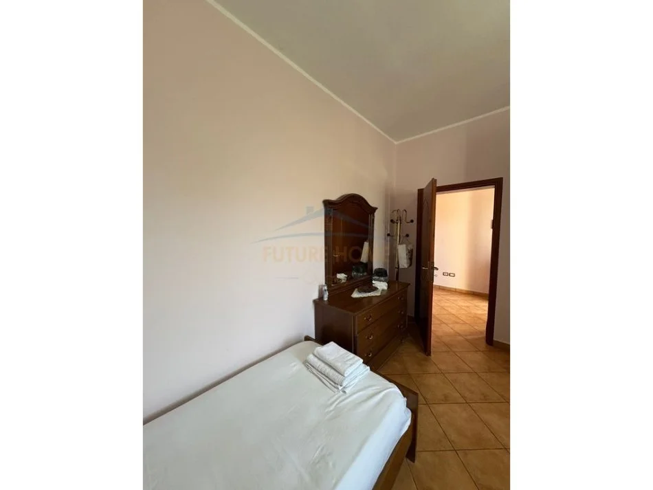 Durres, jepet me qera apartament 2+1+Aneks+Ballkon Kati 1, 114 m² 350 € (Plepa, Durres)