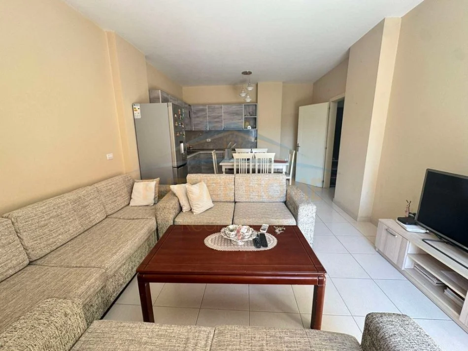 Tirane, jepet me qera apartament 2+1+Aneks+Ballkon Kati 5, 100 m² 470 € (Unaza e Re)