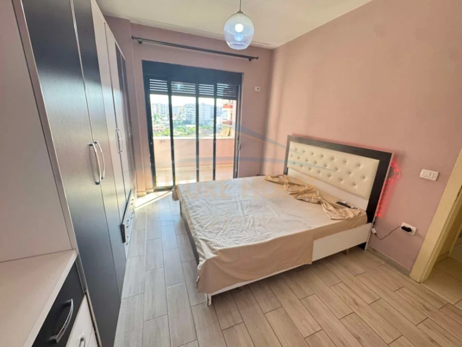 Tirane, jepet me qera apartament 2+1+Aneks+Ballkon Kati 5, 100 m² 470 € (Unaza e Re)