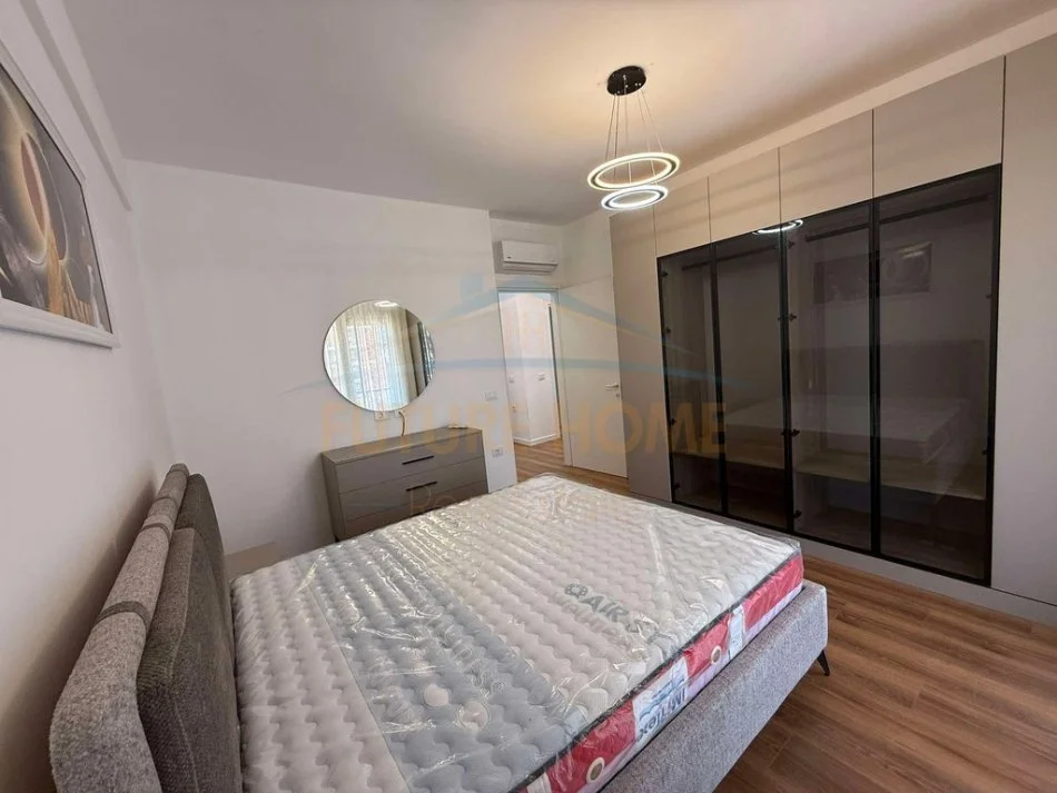 Tirane, jepet me qera apartament 2+1 Kati 5, 105 m² 700 € (KOMPLEKSI OASIS)  UNA55313