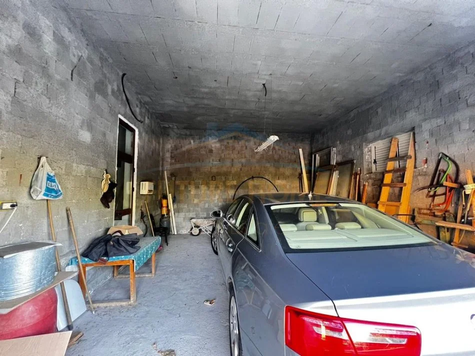 Durres, shitet shtepi 3+1 , 341 m² 300.000 € 