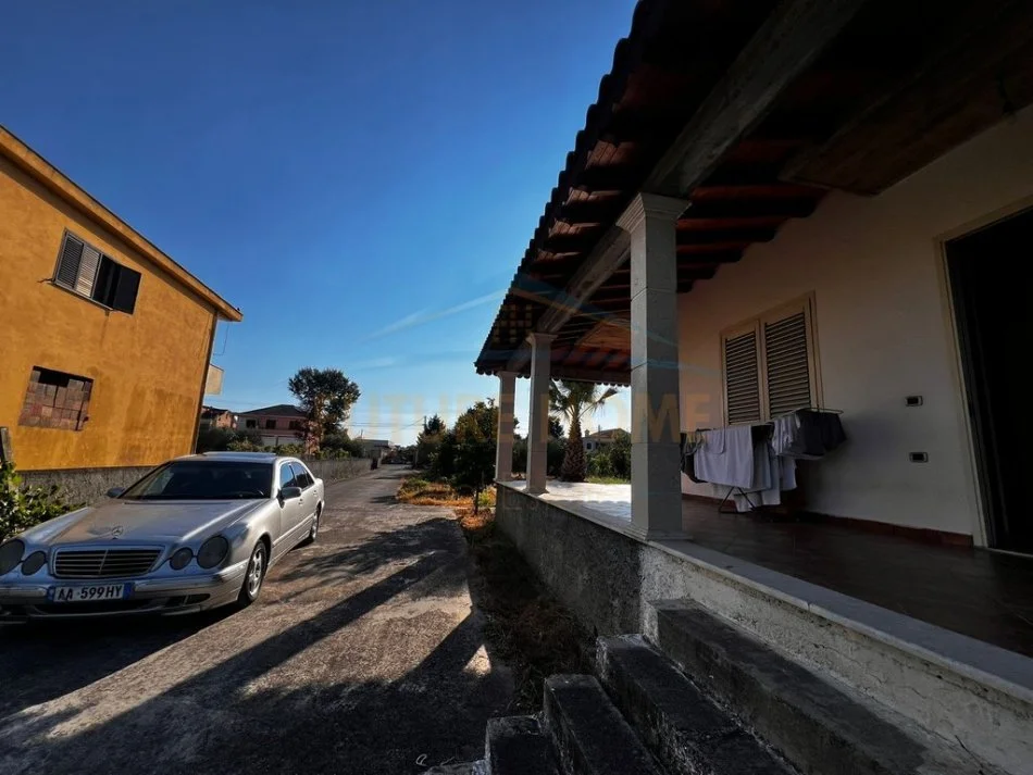 Durres, shitet shtepi 3+1 , 341 m² 300.000 € 