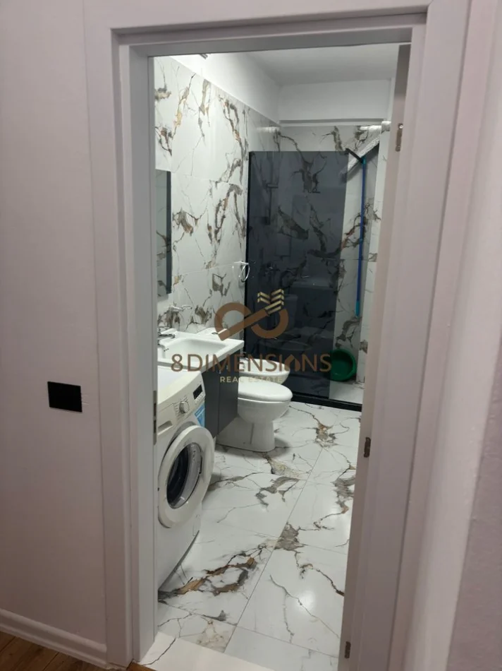 Tirane, jepet me qera apartament 2+1+Ballkon Kati 5, 100 m² 700 € (21 dhjetori)