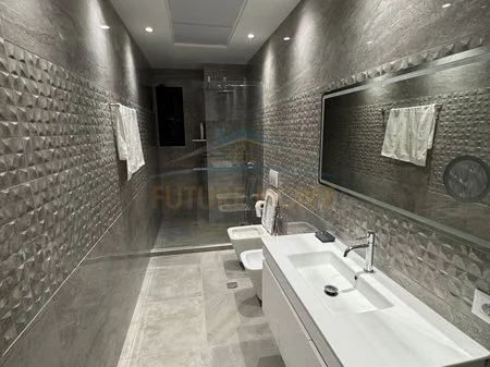 Tirane, jepet me qera apartament 2+1 Kati 6, 116 m² 800 € 