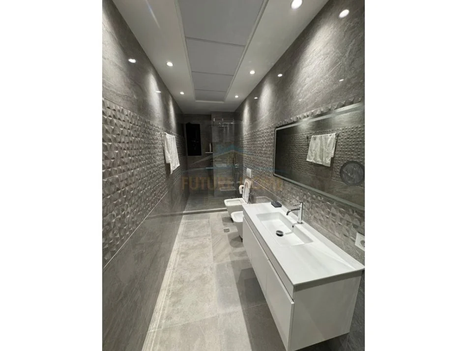 Tirane, jepet me qera apartament 2+1+2+Ballkon , 116 m² 800 € (Kompleksi Delijorgji)