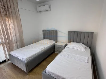 Tirane, jepet me qera apartament 2+1 Kati 6, 116 m² 800 € 