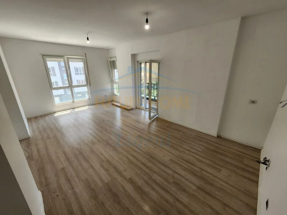 MUNDESI KREDIE Tirane, shitet apartament 2+1+2 Kati 2, 106 m² 175.000 € (5 MAJI)