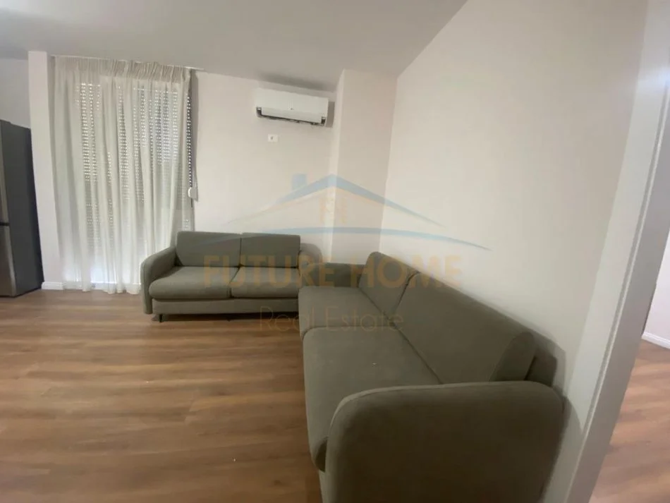 Tirane, jepet me qera apartament 2+1 Kati 2, 67 m² 700 € 