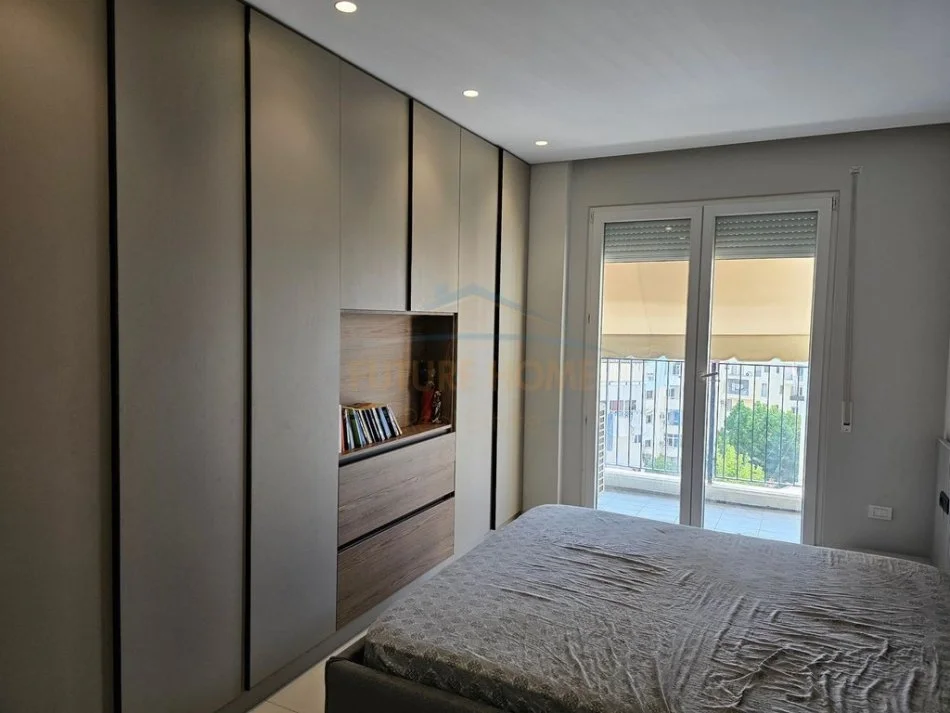 Tirane, jepet me qera apartament 2+1 Kati 6, 100 m² 750 €