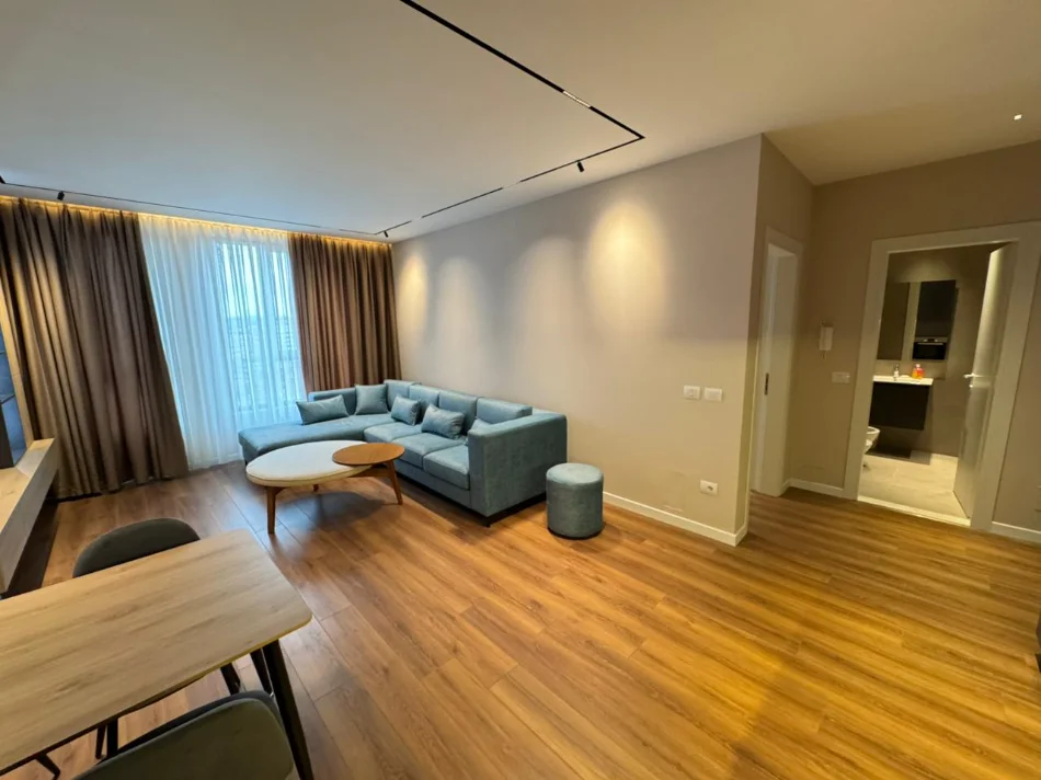 Tirane, jepet me qera apartament 1+1 Kati 7,