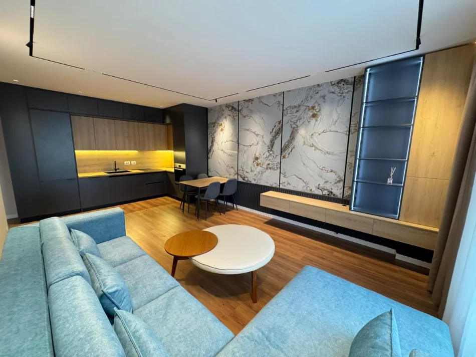 Tirane, jepet me qera apartament 1+1 Kati 7,