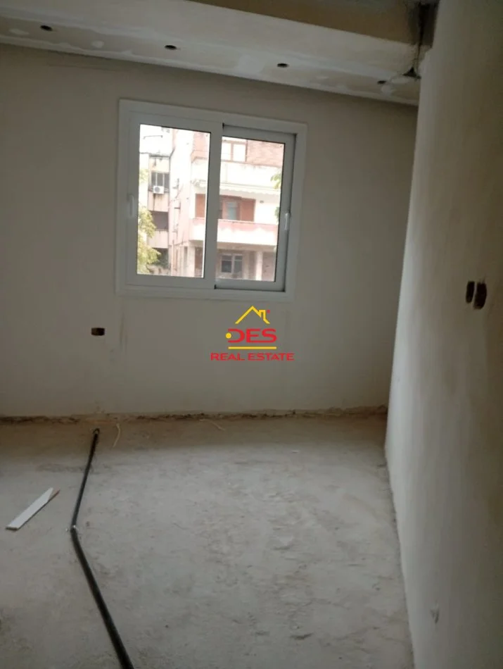 Vlore, shitet apartament 2+1+Ballkon Kati 2, 98 m² (Rruga Fiqirete Musta)