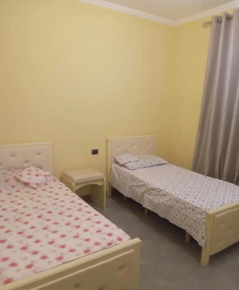 Tirane, jepet me qera apartament 2+1 Kati 4, 90 m² 500 € (Astir)