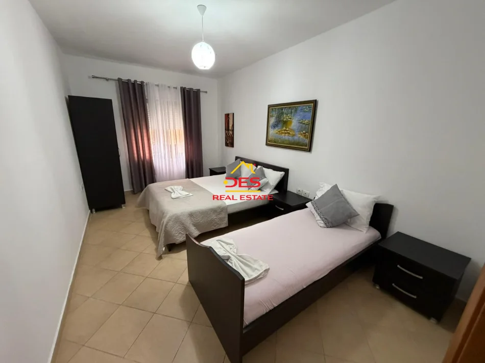 Vlore, shitet apartament 1+1+Ballkon Kati 2, 81 m² 150.000 € (Rruga Aleksandër Moisiu)