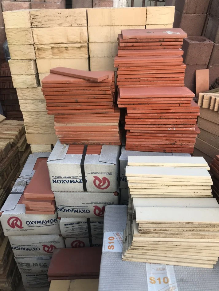 Tirane, shes Tulla shamat zjarrduruese te reja dhe te perdorura, Pllaka balte per veshje ambjentesh të ndryshme, llaç shamat zjarrdurues, oxhaqe, furra etj 10 €