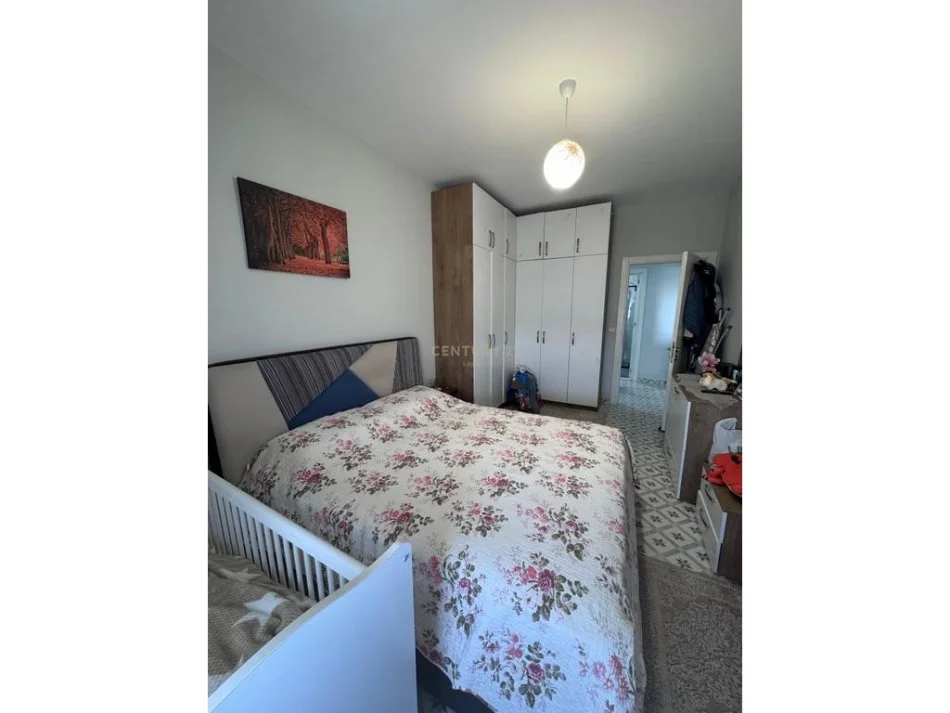 Tirane, shes apartament 2+1 Kati 1, 112 m² 100.000 € (Fresku)