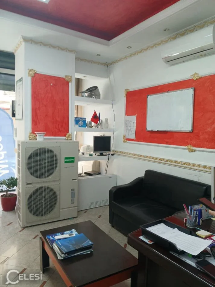 Tirane, jepet me qera ambjent biznesi Kati 0, 48 m² 450 € (21 DHJETORI)