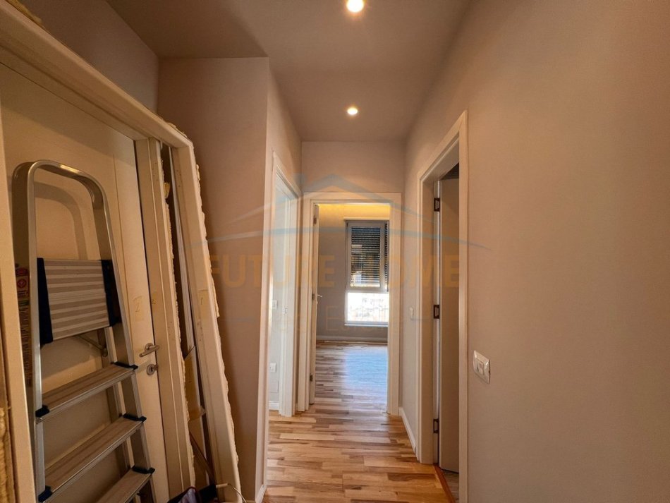 Tirane, shitet apartament 2+1 Kati 5, 113 m² 380.000 € 