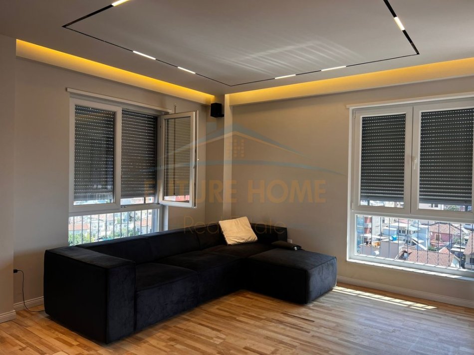 Tirane, shitet apartament 2+1 Kati 5, 113 m² 380.000 € 