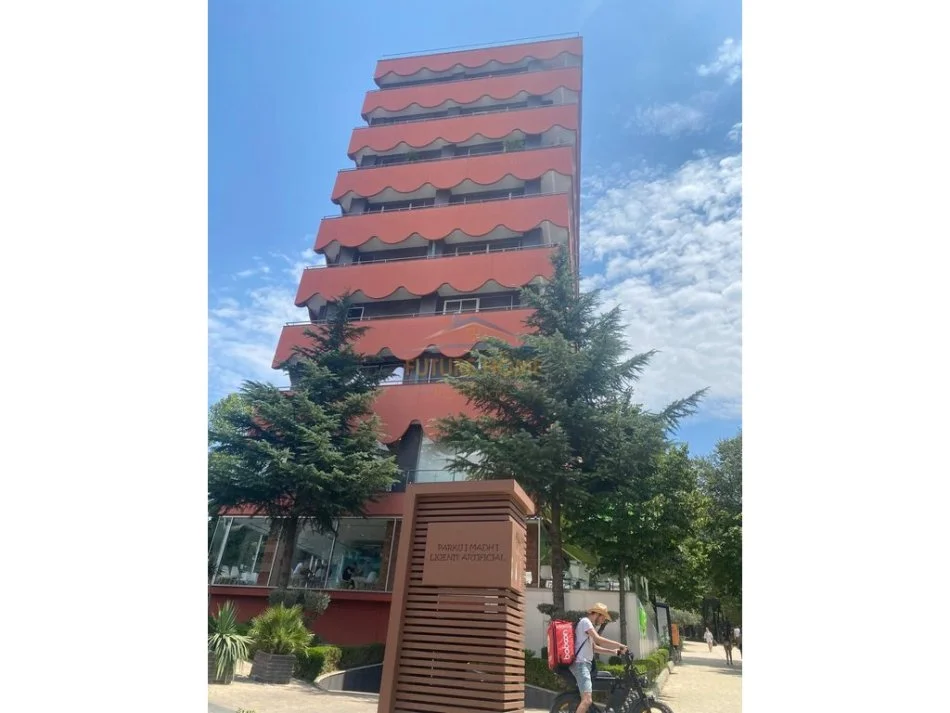 Tirane, shitet apartament Kati 3, 144 m² 900.000 € (Parku i Liqenit,Liqeni Artificial)