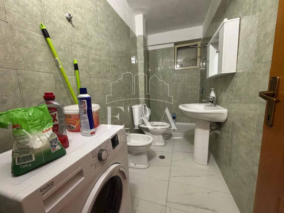 Durres, jepet me qera apartament 1+1 Kati 9, 60 m² 320 € (plazh)