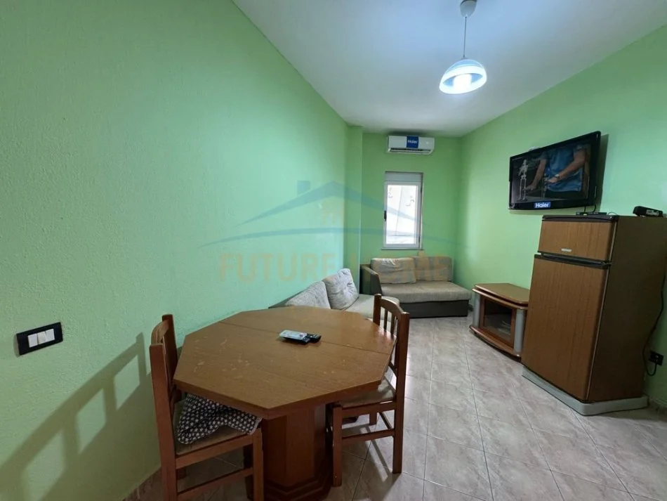 Durres, jepet me qera apartament 1+1+Aneks+Ballkon Kati 3, 53 m² 300 € (Plazh Iliria)