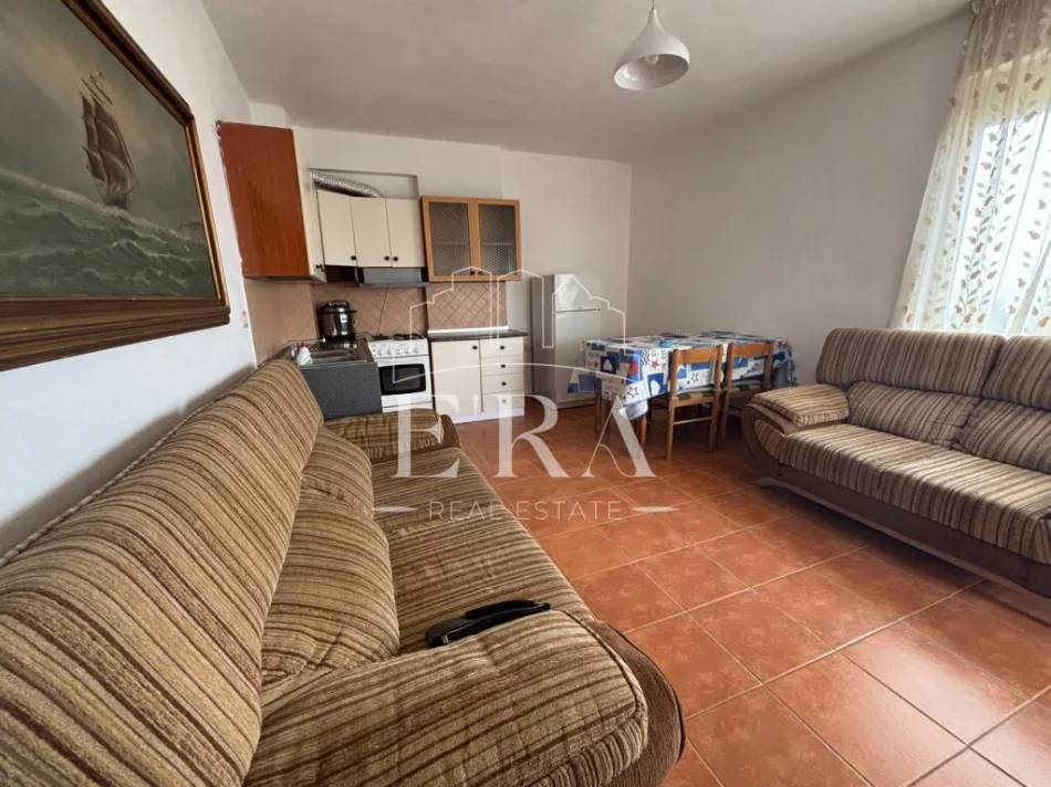 Durres, jepet me qera apartament 1+1 Kati 9, 60 m² 320 € (plazh)