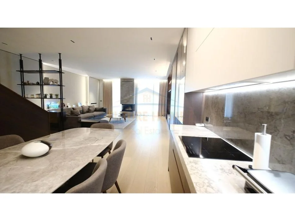 Tirane, shitet apartament duplex 3+1+Verande, Kati 10, 356 m² (Kompleksi Square 21)