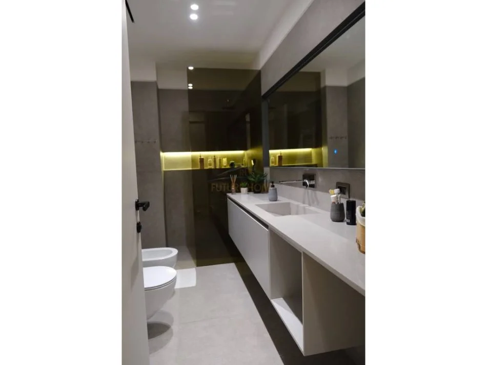 Tirane, shitet apartament duplex Dublex Kati 10, 365 m² 