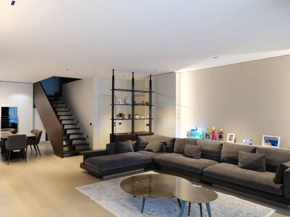 Tirane, shitet apartament duplex Dublex Kati 10, 365 m² 