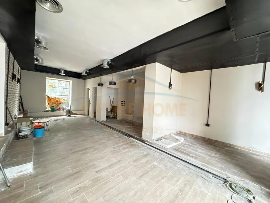 Tirane, shitet apartament 3+1 Kati 1, 86 m² 186.000 € (Vasil Shanto)