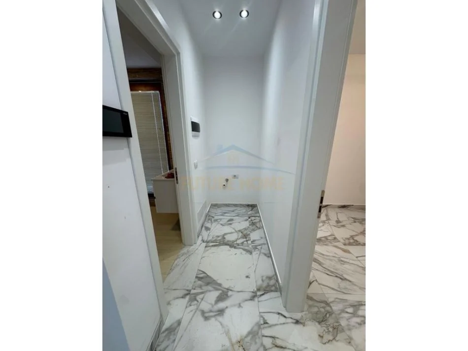 Tirane, shitet apartament 1+1 Kati 7, 56 m² 250.000 € (Rruga e kavajes)