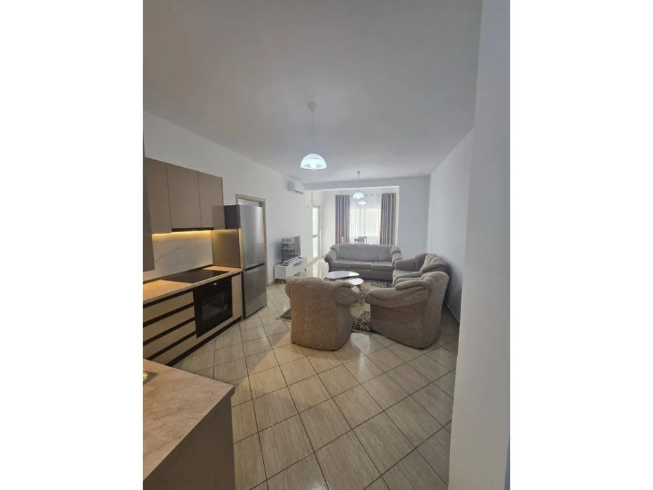 Tirane, jepet me qera apartament 1+1 Kati 3, 70 m² 500 € 