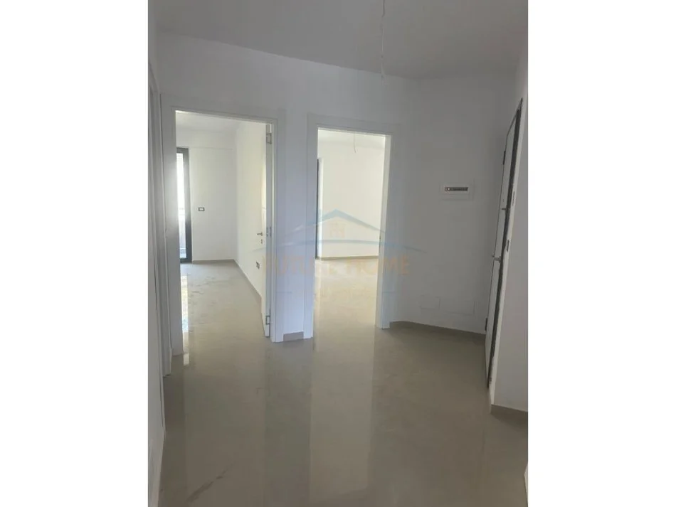 Durres, shitet apartament 2+1 Kati 3, 138 m² 285.000 € 