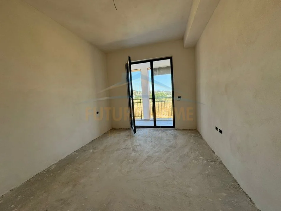 Tirane, shitet apartament 1+1 Kati 3, 66 m² 90.000 € (urban gate)   UNA55481