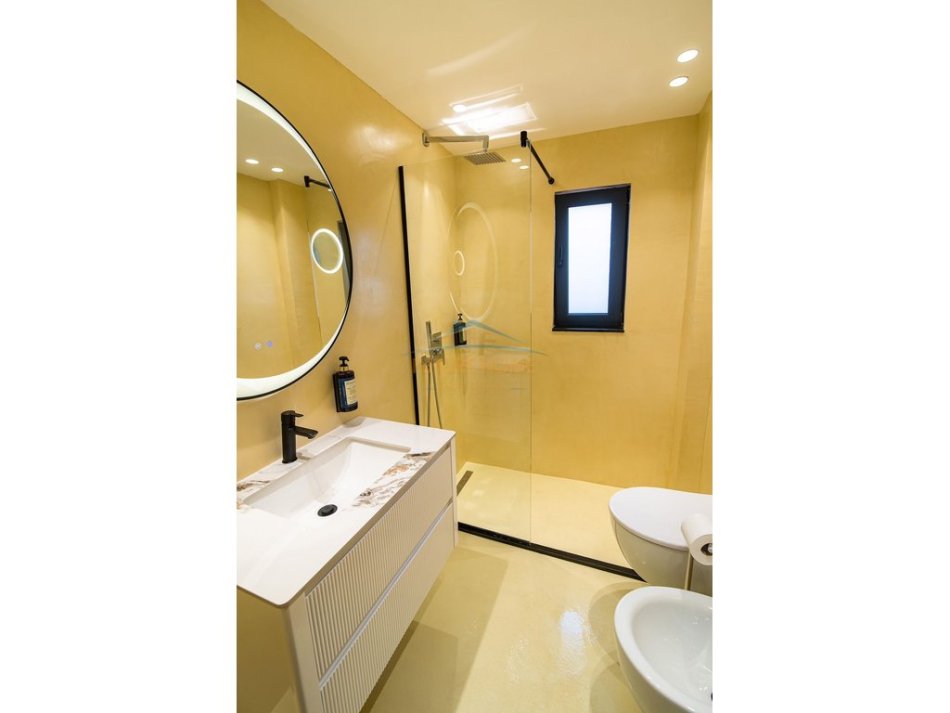 Tirane, jepet me qera apartament 1+1 Kati 5, 650 € 