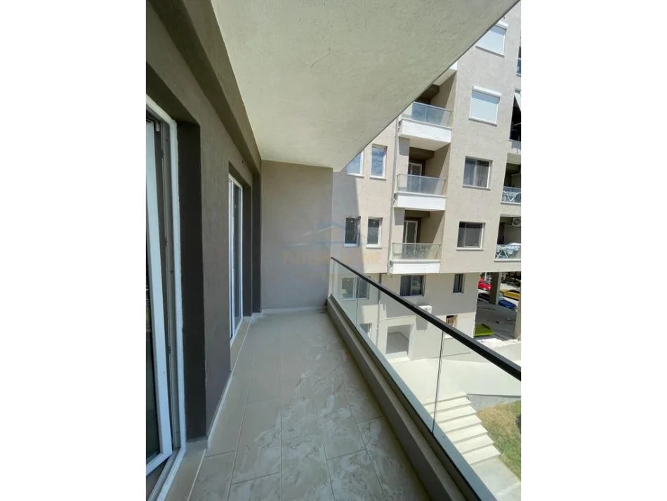 Tirane, shitet apartament 2+1 Kati 1, 86 m² 128.400 € (Golem)