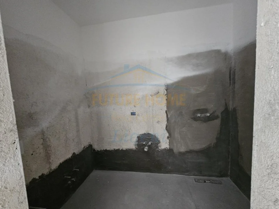 Tirane, shitet apartament 1+1 Kati 3, 69 m²89000 €