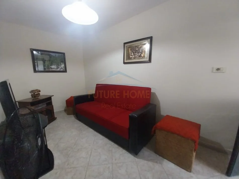 Tirane, jepet me qera shtepi 1+1 Kati 0, 65 m² 300 € (Jordan Misja, Tirane)