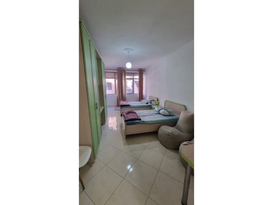 Tirane, jepet me qera apartament 2+1 Kati 2, 77 m² 600 € 