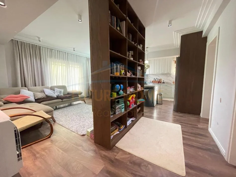 Tirane, shitet apartament 3+1+Aneks+Ballkon Kati 4, 109 m² 250.000 € (21 Dhjetori)